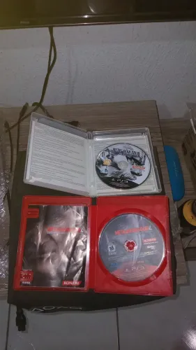Ps3 jogos metal gear solid collection e 4 pra vender logo