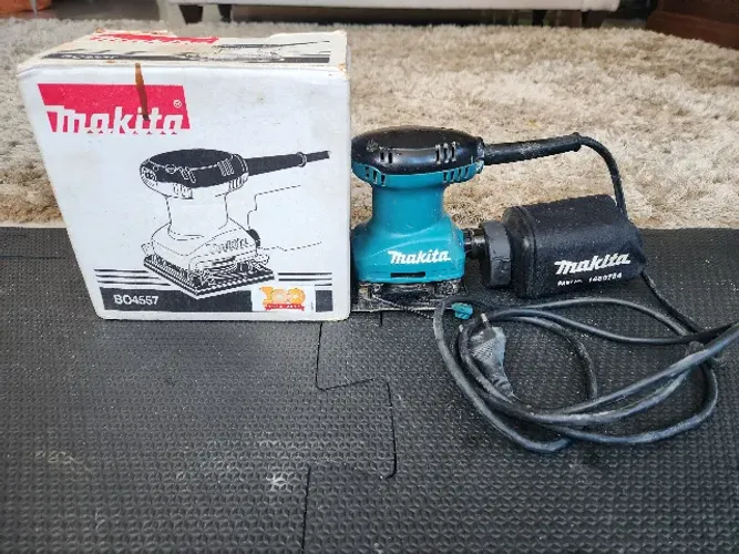 Tupia Makita 3709 127V / 530W - Completa com Acessórios e Caixa Original
