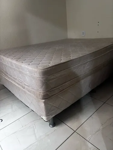 Cama grande e boa
