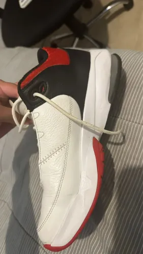 NIKE JORDAN MAX AURA 3