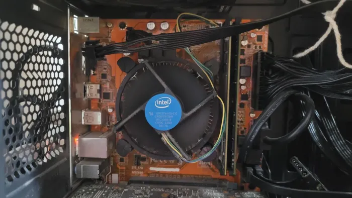 i5 7500 - H110 - cooler box original (ler desc)