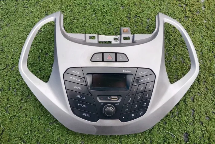 Moldura Painel Central Rádio Sync Ford Ka / New Fiesta 2015-2021
