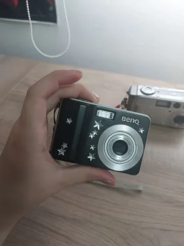 Camera digital Benq DC C740 7.0 Mega Pixels