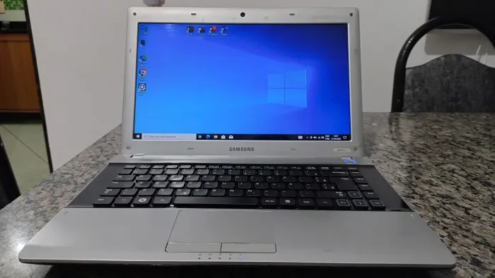 Notebook Samsung rv 411 i5 540m  2.4  ghz C ssd 120 gb c 6 gb ( Lindo notebook ) lindo  