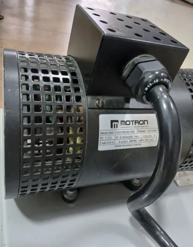 Motor Trifásico Rotor Bobinado Motron 1CV - Usado Só para Fins Didáticos