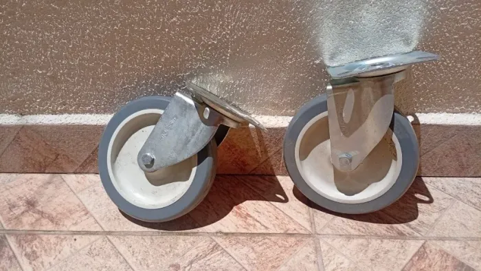 Rodizio Girat. Placa Roda 6pol. R612 Bp Pvc Anti Risco 85kg Por Roda