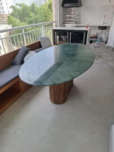 Mesa Saarinen verde Guatemala 1,30X0,70