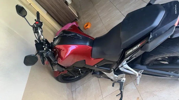 Vende Cb 300 zera 