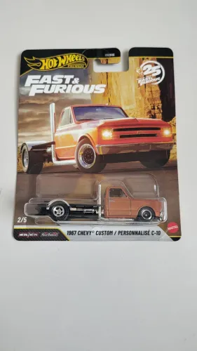 Hot Wheels Premium - 1967 Chevy C10 Custom - Velozes e Furiosos
