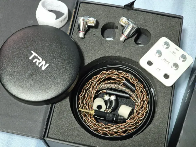 FONE DE OUVIDO + adaptador USB