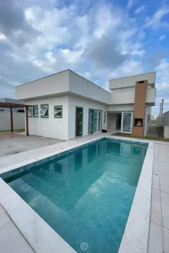 Imóvel para aluguel e venda tem 180 metros quadrados com 3 quartos