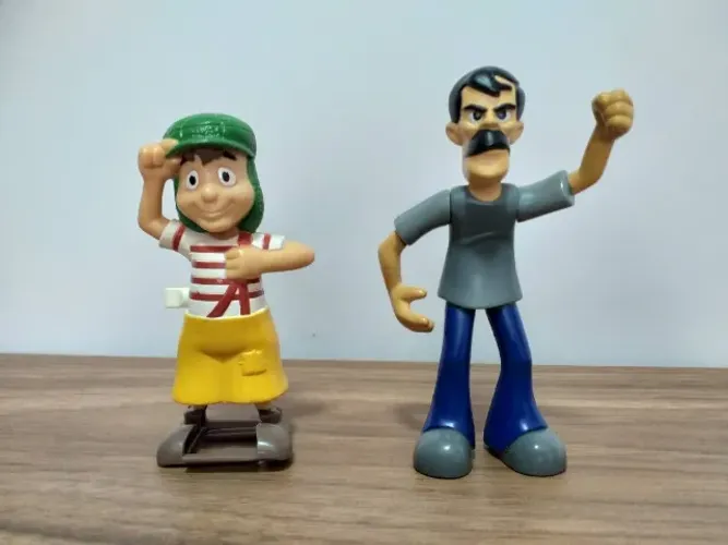 Bonecos Chaves e Seu Madruga do Mc Donalds