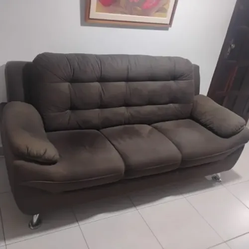 Sofa de três lugares
