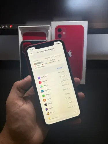 ? iPhone 11 64GB Vermelho