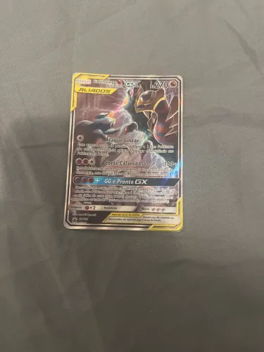 Carta para colecionadores, Garchomp e Giratina GX, carta muito rara