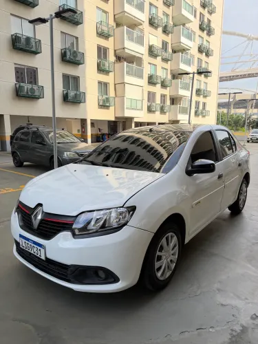 Renault Logan Authentique Hi-flex 1.0 16V 4P 2016