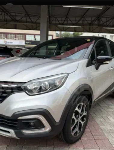 Renault Captur Intense 1.3 TB 16V Flex 5P AUT 2022