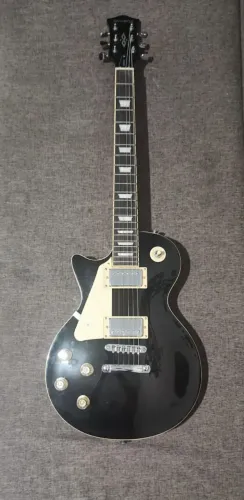 Guitarra Canhoto Strinberg Les Paul, mais acessórios