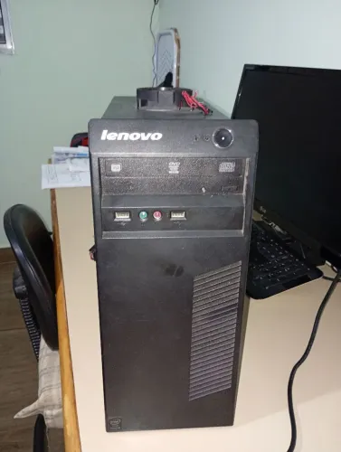 Computador Lenovo 8GB Mem.
