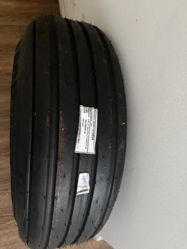 Vendo pneu para bugre