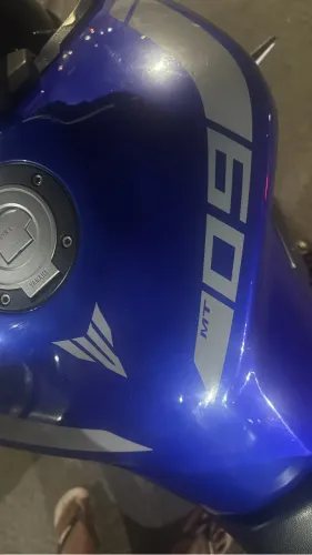 Vendo mt 09 ou troco com volta por carros ou outras motos mas alta