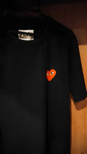 2 Camisas Comme des Garçons Originais Algodão - Preta + Branca - Tam. M