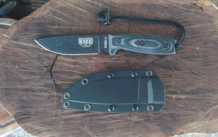 Faca Tática Esee-4 (réplica)