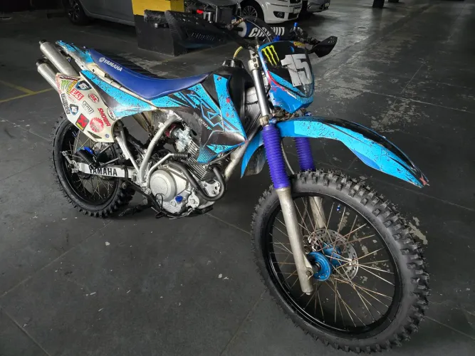 Moto trilha