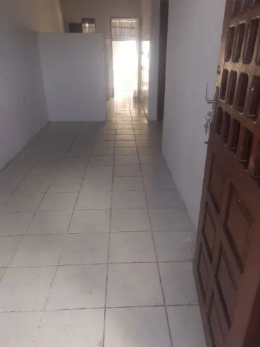 Aluga-se Apartamento 1 andar com 60 metros quadrados.rua principal n 167 prado .9. *