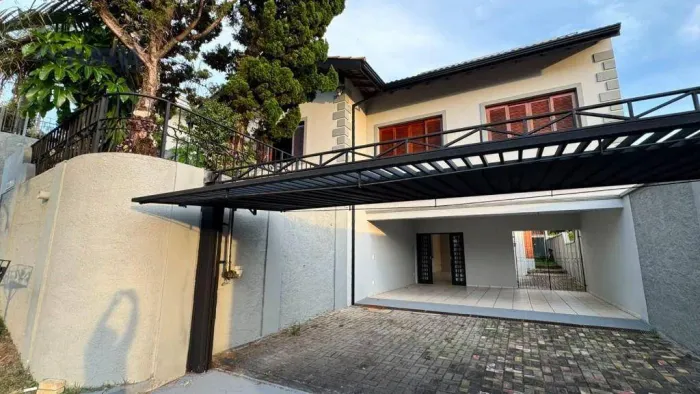 Casa com 3 dormitórios de 318 m² à venda ou aluguel no Jardim Paulista em Atibaia/SP - CA4