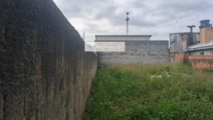 Terreno para venda tem 362 metros quadrados em Barra do Aririú - Palhoça - SC
