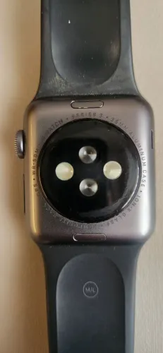 Apple Watch Series 3 - 38mm (visor trincado)