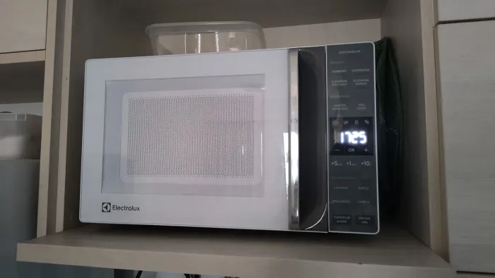 Microondas Eletrolux 23L 127V Modelo ME23B