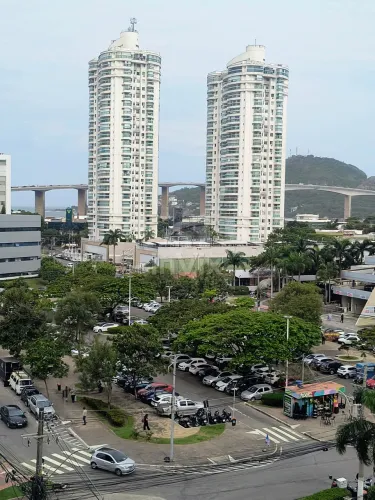 Sala Comercial com 33m², frente e sol da manhã na Enseada do Suá