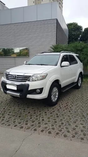 Toyota Hilux SW4 SR 4X2 2.7/ 2.7 Flex 16V Aut. 2013