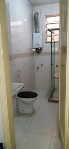 Alugo maravilhoso quarto e sala reformado no Flamengo