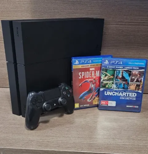 Play Station 4 (PS4 Fat)