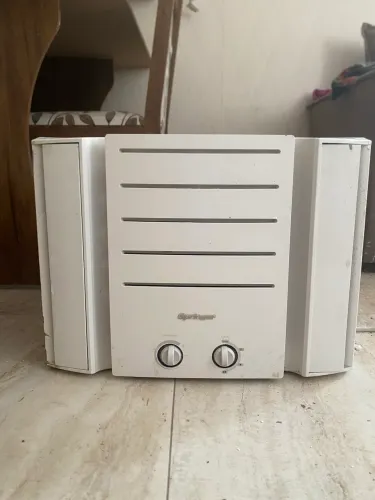 AR-CONDICIONADO SPRINGER 7.500 BTUs - EM ÓTIMO ESTADO