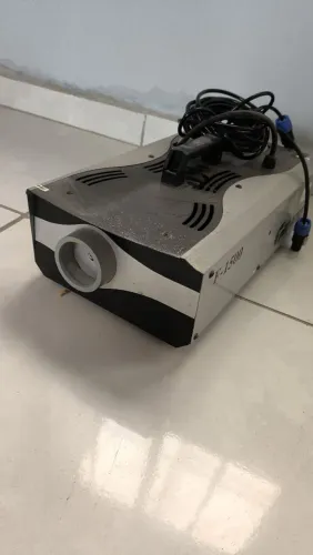 Máquina de fumaça TECPORT 1500WATTS PROFISSIONAL com detalhes 