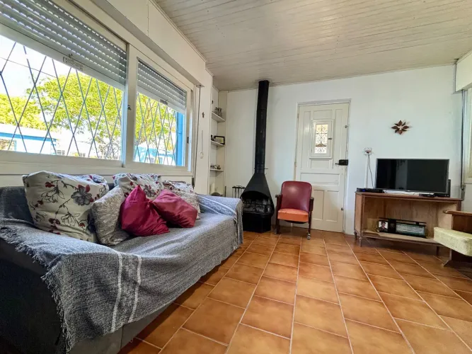 Casa à venda no Laranjal, Pelotas: 202m², 3 quartos (sendo todos suítes), lareira, espaço