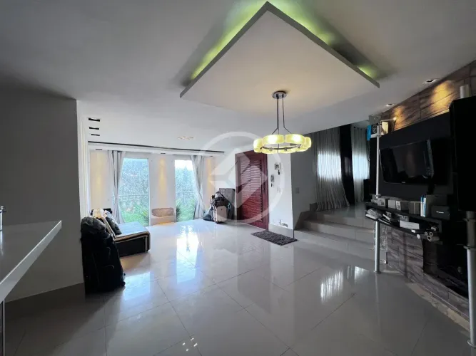 Casa linear e fora de condomínio à venda a 2 minutos da feirinha do alto. codigo: 113821
