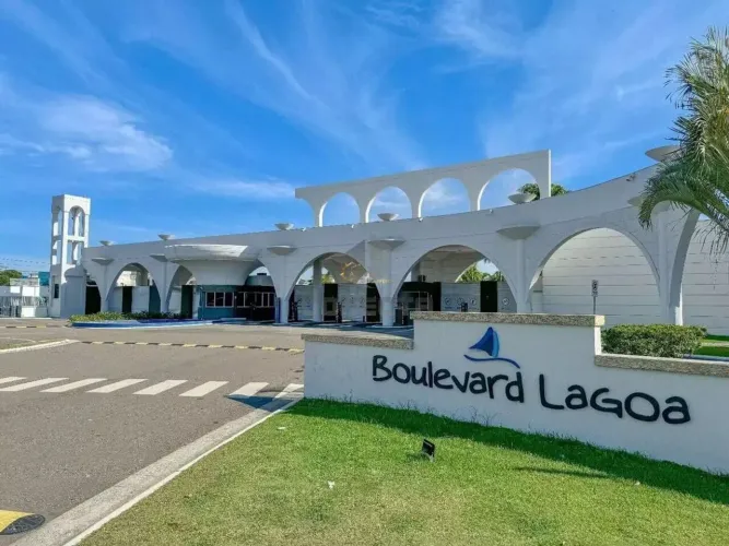 Terreno de 587,42 m² à venda no Condomínio Boulevard da Lagoa, Serra