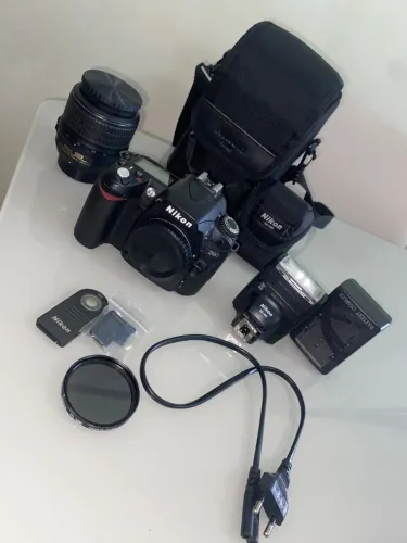 Câmera fotográfica Nikon D90 + acessórios