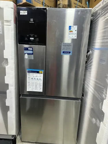 Geladeira eletrolux nova 