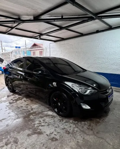 Hyundai Elantra GLS 1.8 16V Aut. 2012