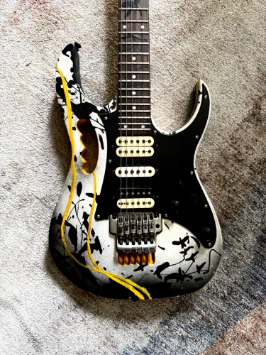 Ibanez JEMJR Steve Vai Signature, Made in Indonesia, customizada artisticamente