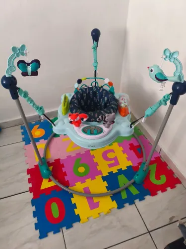 Jumper / pula-pula infantil completo da marca Infanti
