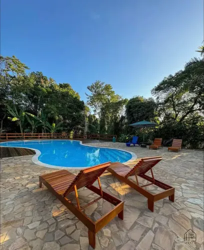 Venda Casa - 3 Suítes - 4 banheiros completos, ESCRITURA DEFINITIVA - Frente para Piscina