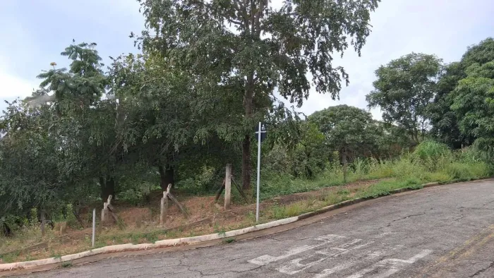 Terreno Urbano 649m² | Vila Residencial de Minaçu - Minaçu/GO |Localização Nobre e Infraes
