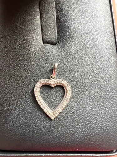 Pingente coração ouro branco 18k com diamantes